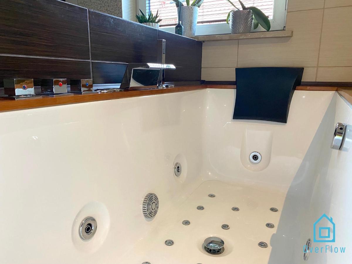 Lux Apartment - Lakefront Apartment In Kamien With Sauna & Hot Tub Only 30 Minutes From Gdansk And Gdynia Extérieur photo